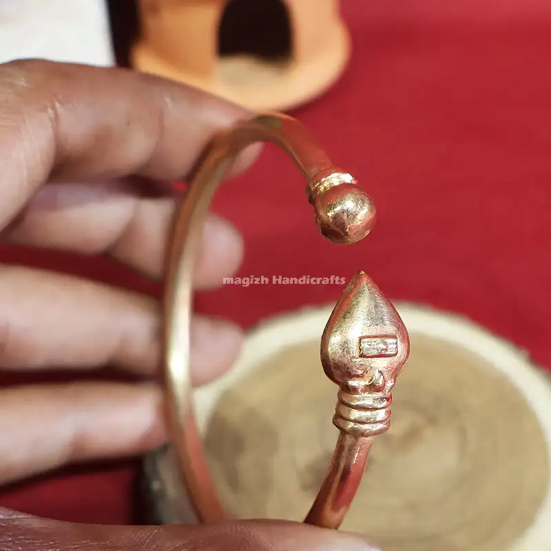 Vel and Ball Aimpon Kaappu - image 1