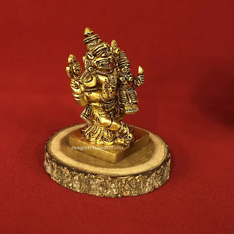 Brass Narasihma Lakshmi idol (3 Inches) - image 2