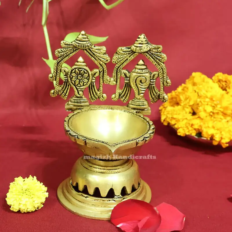 6 inches Brass Sangu and Chakram Lamp - image 1