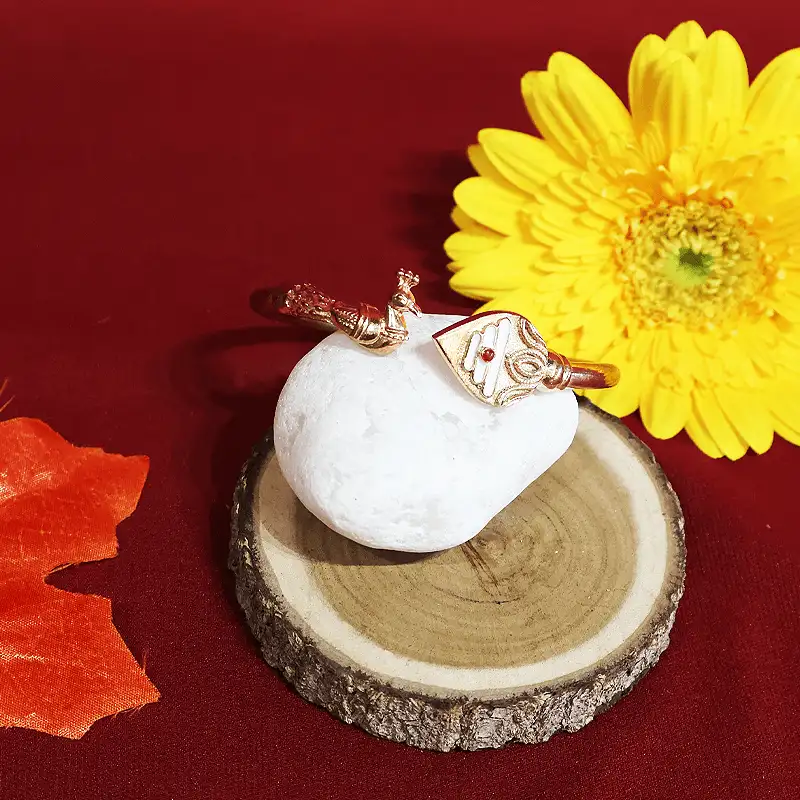 Vel Mayil Impon Kaappu - image 1