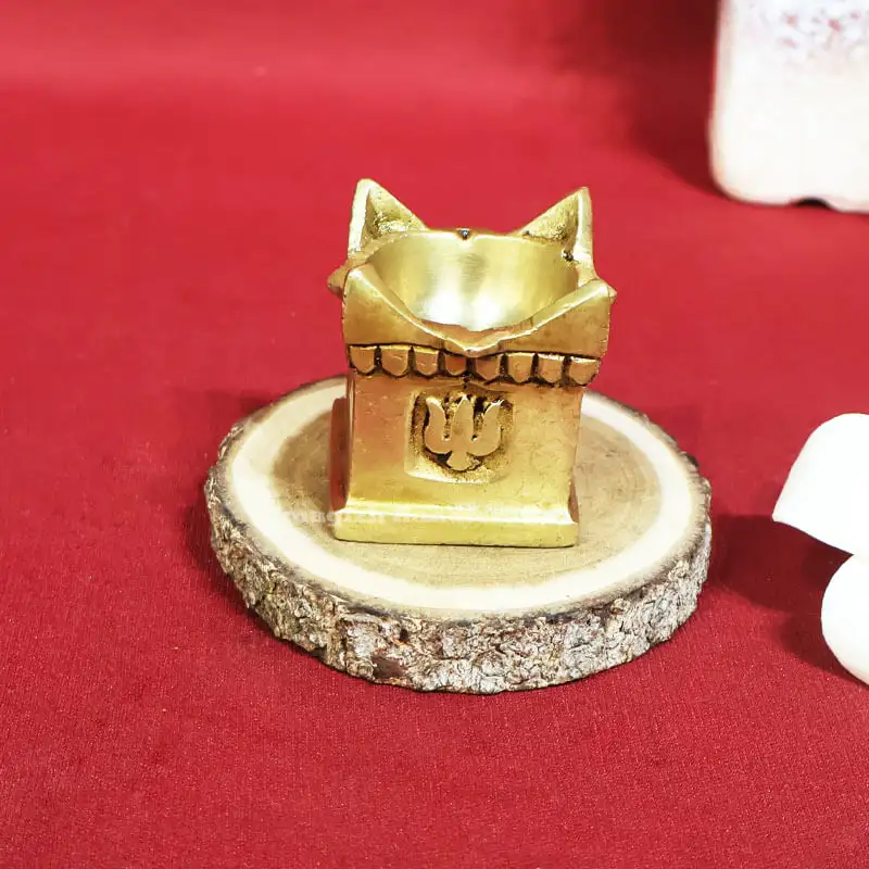 2 inches Brass Thulasi maadam Lamp - image 2