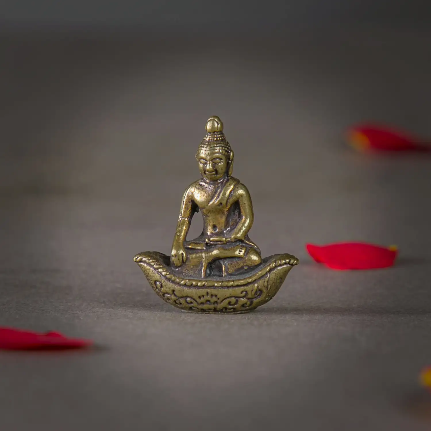 1 inch Brass miniature Boat Petam Budha idol - image 1
